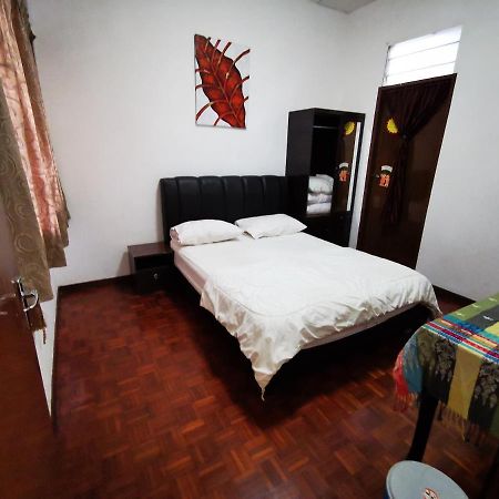Dou Houz Gurney Hotel จอร์จทาวน์ ภายนอก รูปภาพ