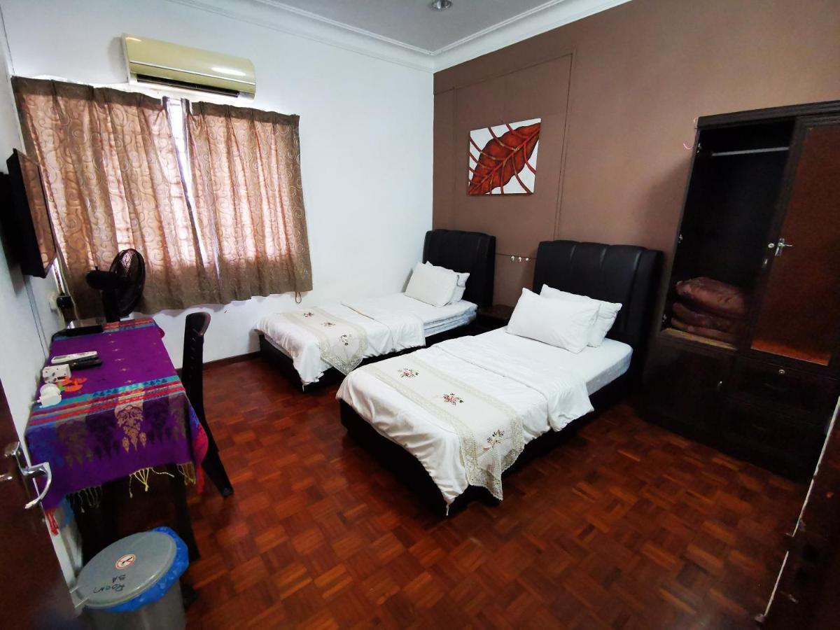 Dou Houz Gurney Hotel จอร์จทาวน์ ภายนอก รูปภาพ