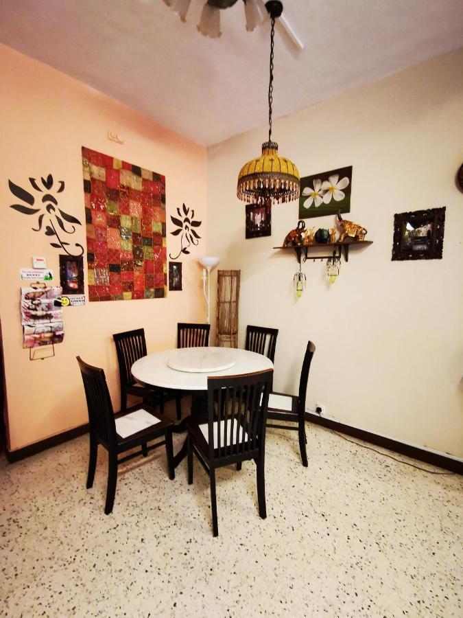 Dou Houz Gurney Hotel จอร์จทาวน์ ภายนอก รูปภาพ