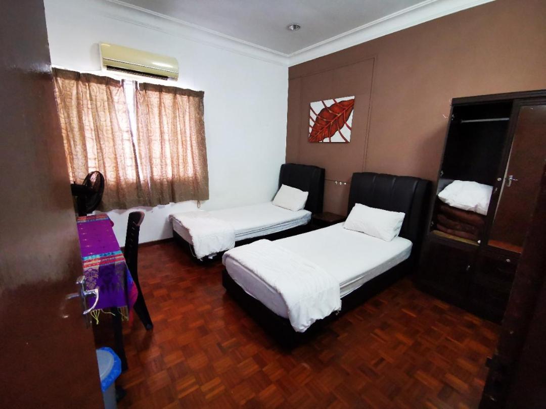 Dou Houz Gurney Hotel จอร์จทาวน์ ภายนอก รูปภาพ